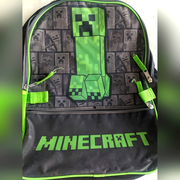 Minecraft Creeper Kids Backpack - Picture 2 of 11